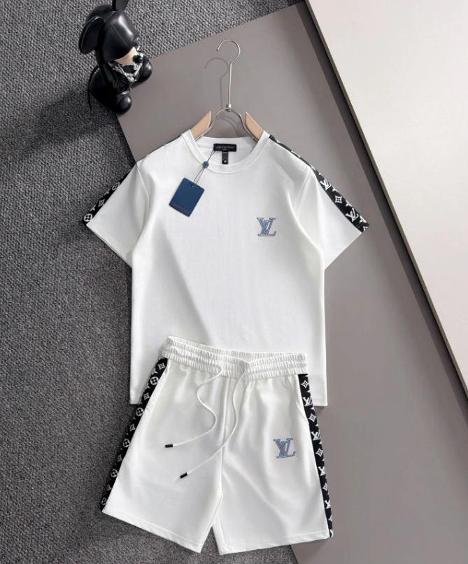 Louis Vuitton Men's 