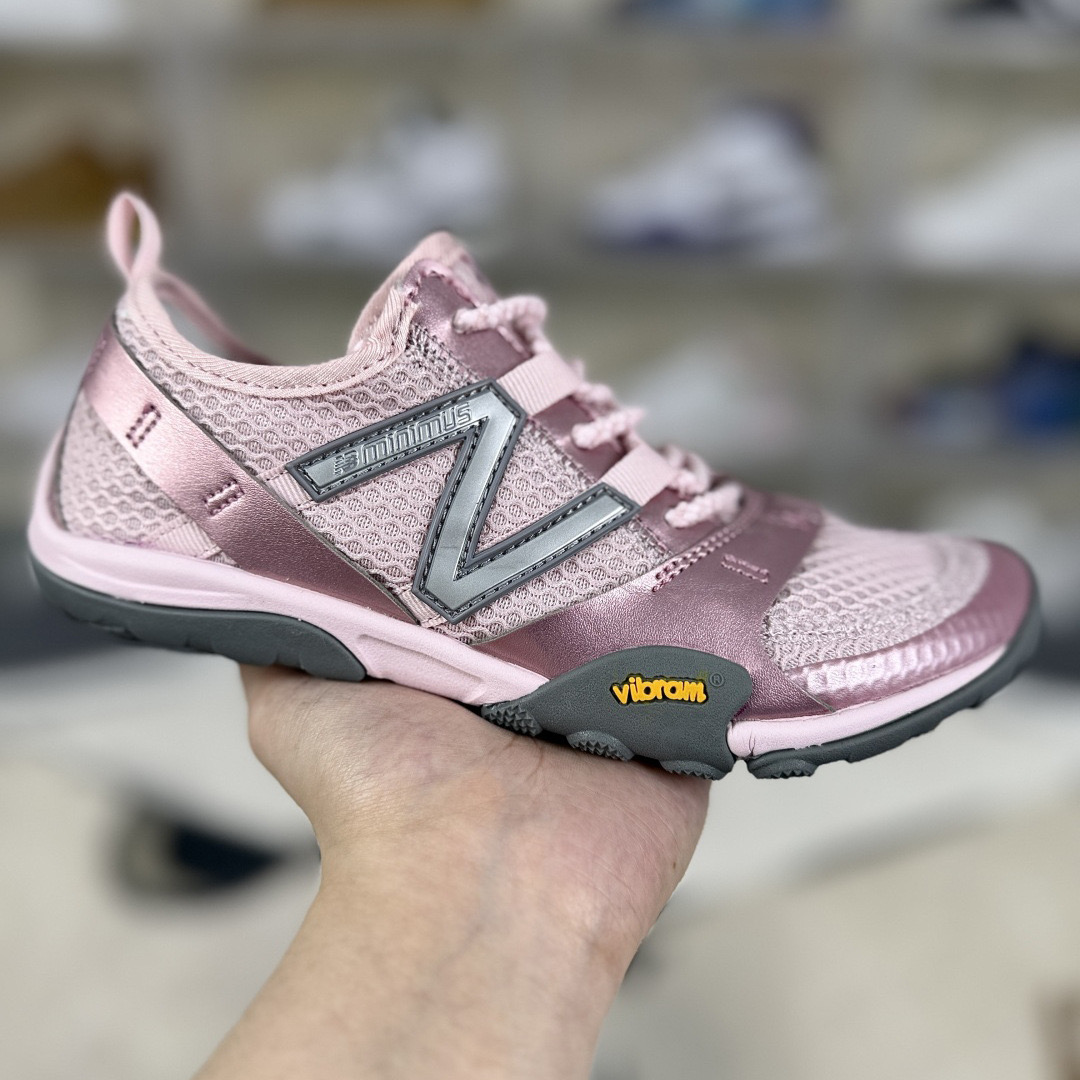 New Balance MT10 Pin
