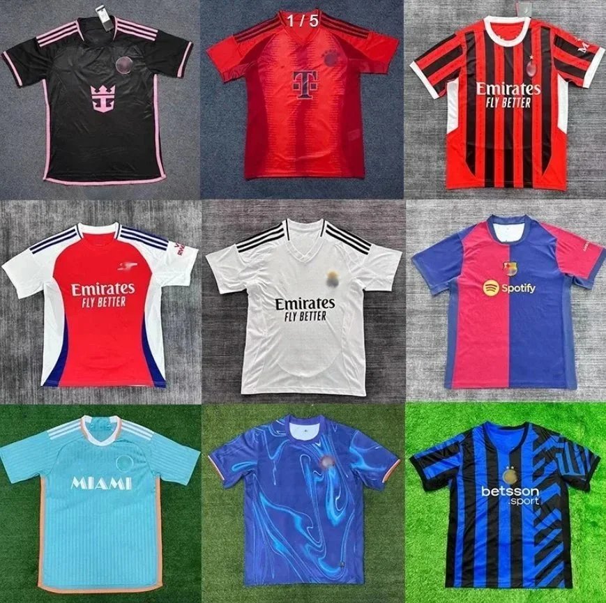 Assorted Football Je