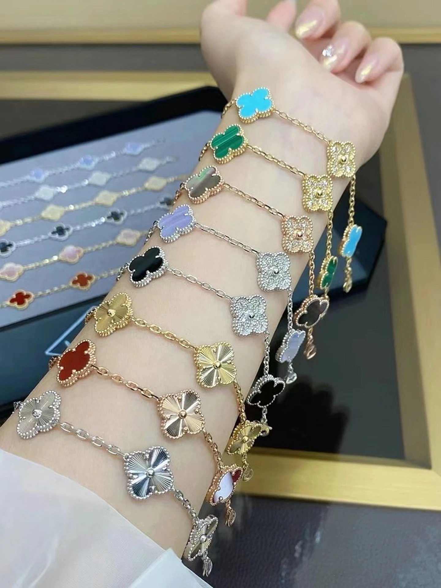 Van Cleef & Arpels M