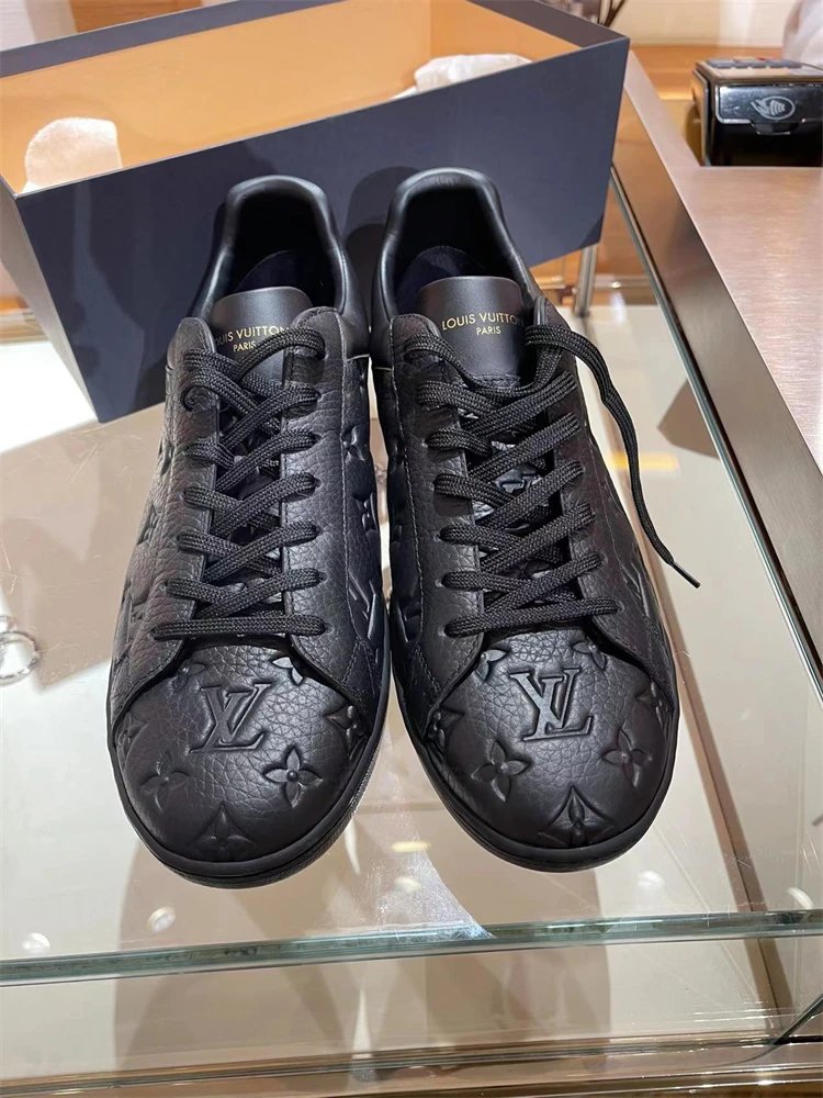 Louis Vuitton Black 