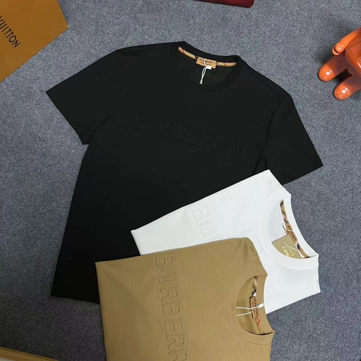 Burberry Black White