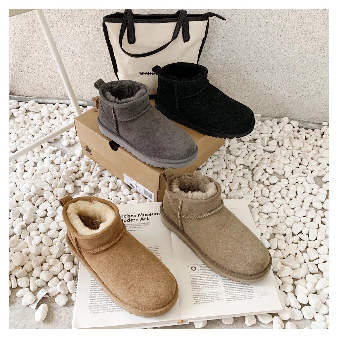 UGG Classic Mini Boo